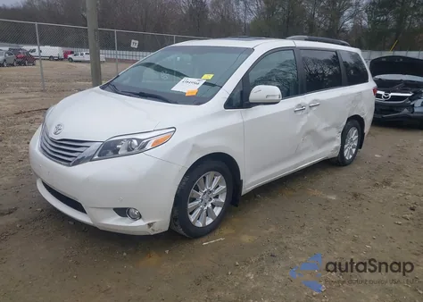 2015 Toyota Sienna Limited 7 Passenger z USA, uszkodzony, nr VIN 5TDDK3DC8FS116201